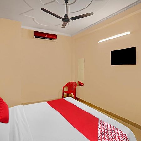 Hotel O Pari Hotel Газиабад Экстерьер фото