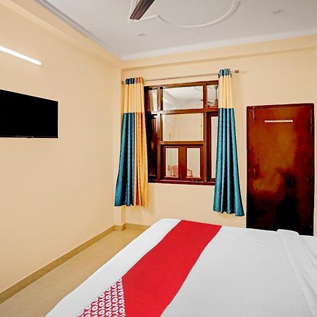Hotel O Pari Hotel Газиабад Экстерьер фото
