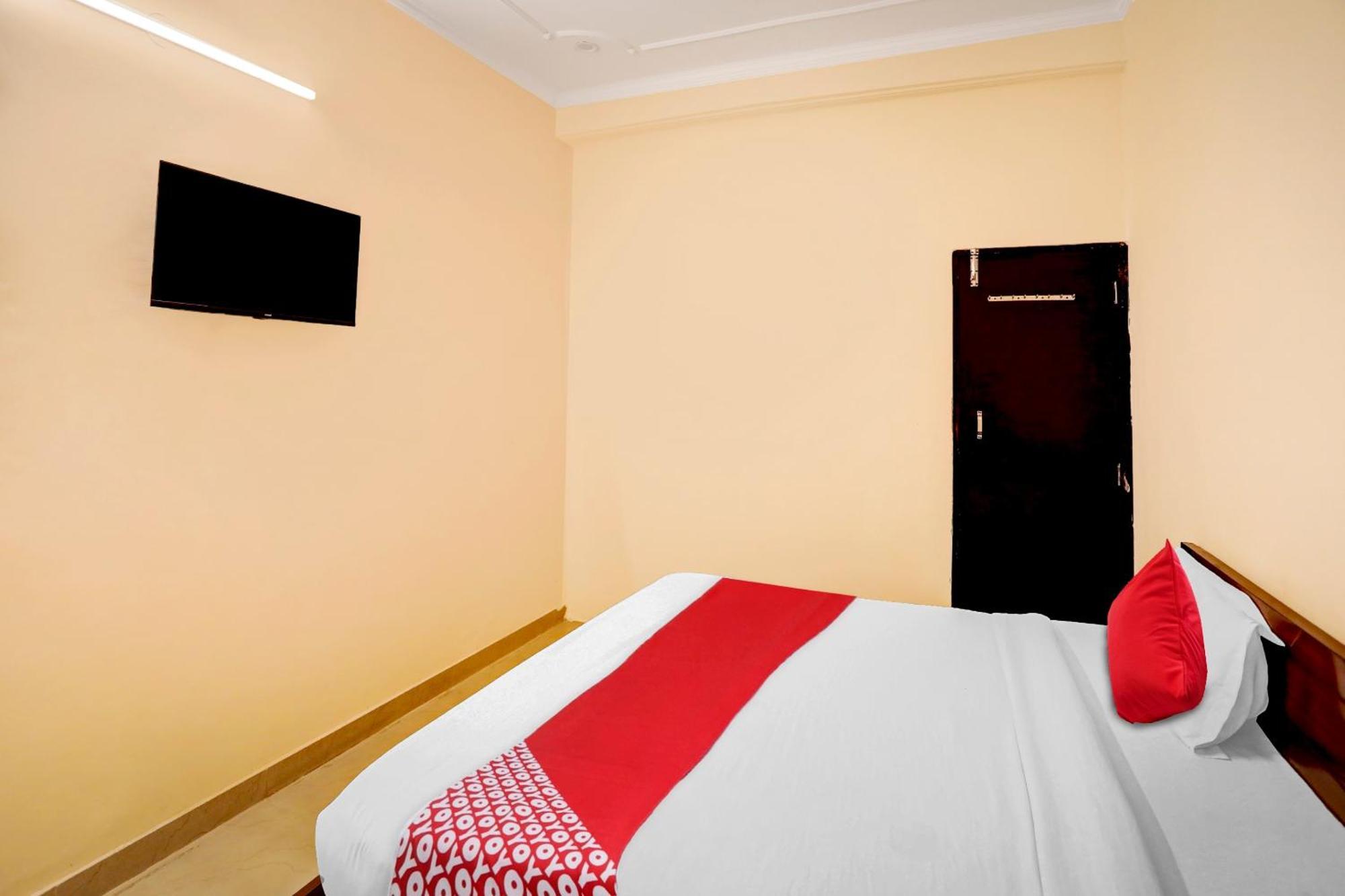 Hotel O Pari Hotel Газиабад Экстерьер фото