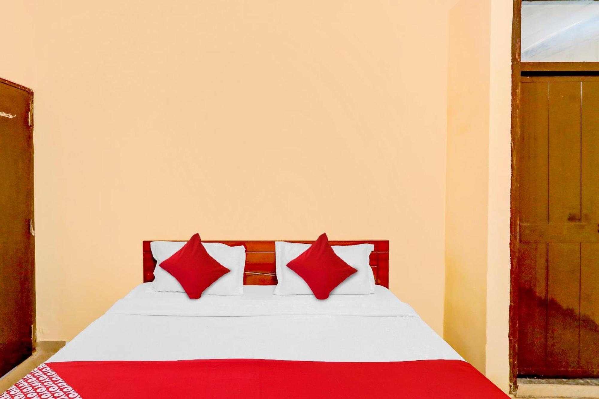 Hotel O Pari Hotel Газиабад Экстерьер фото